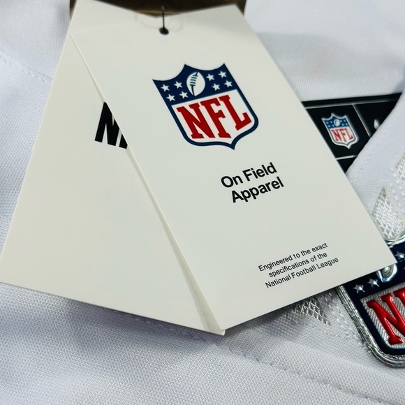 Nike Miami Dolphins Tyreek Hill On Field Alternate Jersey Men's Size XL - Picture 9 of 10